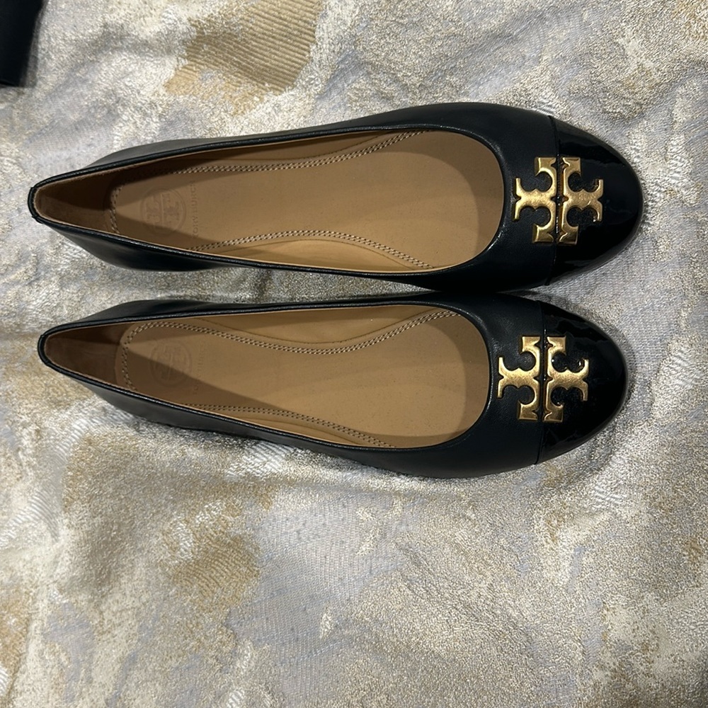 Tory Burch ballet flats. New, no box. Excellent condition.